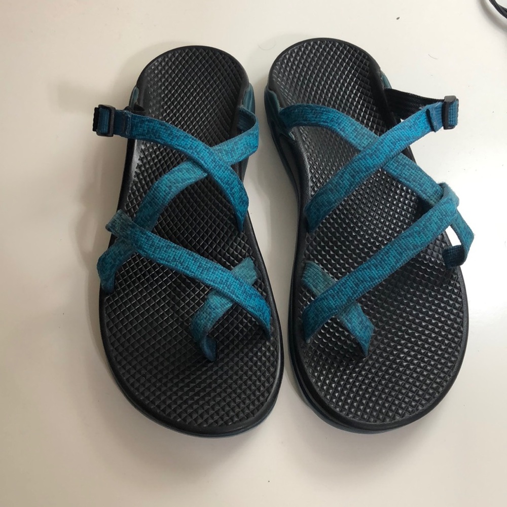 Size 9 Chaco slide sandals